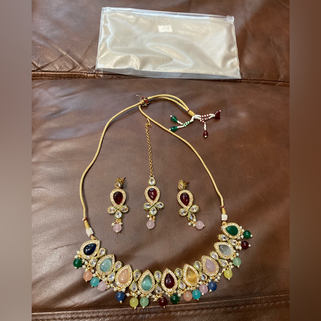 Brand New Beautiful 3pc Kundan Pearl Set